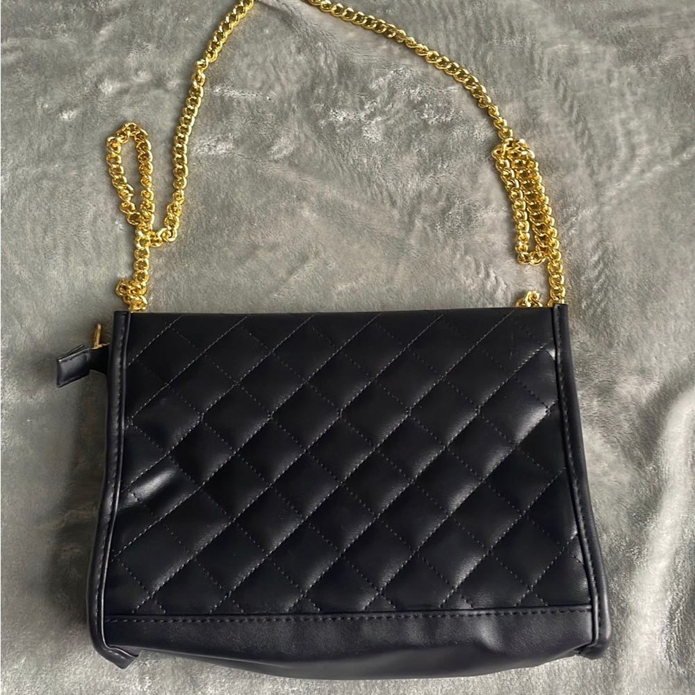 Younique Gold Chain Purse - Picture 3 of 4